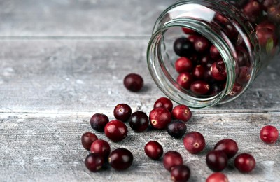 Η Σπουδαιότητα του Cranberry για την Υγεία των Γυναικών: Ιδιαίτερα Κατά τους Καλοκαιρινούς Μήνες